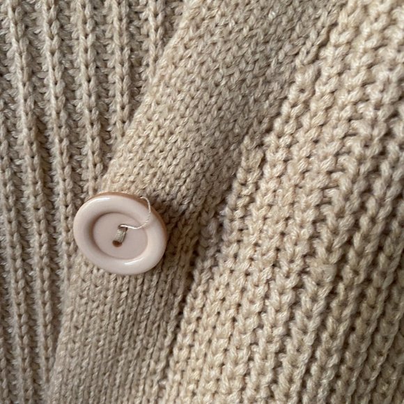 Womens Oversized Chunky Knit Cardigan Tan Button Front Neutral Fall Cardigan - Picture 9 of 9